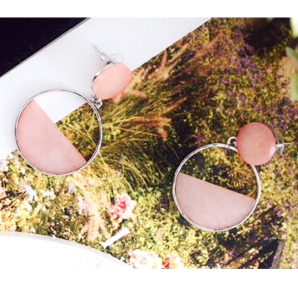 Acrylic Circle Dangle Earrings - Picture 3 of 6